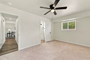 6820 Gary Ln, Fort Worth, TX 76112 - Photo 29