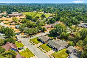 6820 Gary Ln, Fort Worth, TX 76112 - Photo 39