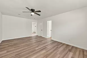 6820 Gary Ln, Fort Worth, TX 76112 - Photo 25