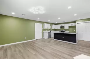 800 Netherland Dr, Arlington, TX 76017 - Photo 9