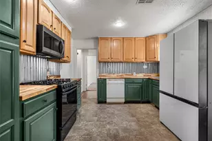 905 S Tyler, McGregor, TX 76657 - Photo 7