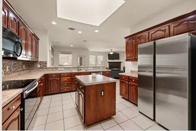 8255 Clarksprings Drive, Dallas, TX 75236 - Photo 9