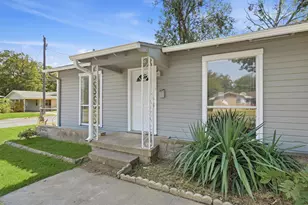302 W Dexter St, Sherman, TX 75092 - Photo 3
