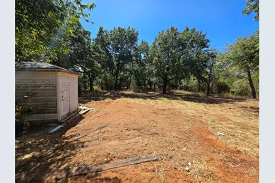 1128 W Bullock Street, Denison, TX 75020 - Photo 11