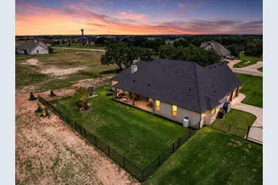 161 Helton Drive, Granbury, TX 76049 - Photo 3