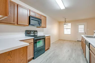1313 Lauren Drive, Burleson, TX 76028 - Photo 21
