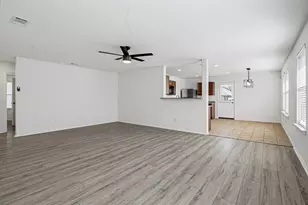 706 Bastrop Dr, Arlington, TX 76002 - Photo 3