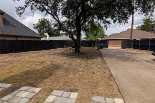 127 Pecan Grove, Lancaster, TX 75146 - Photo 29