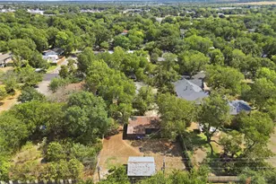 704 Forrest Ave, Cleburne, TX 76033 - Photo 39