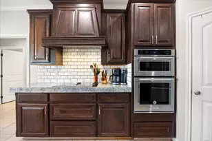 801 Maplewood Ct, Stephenville, TX 76401 - Photo 9