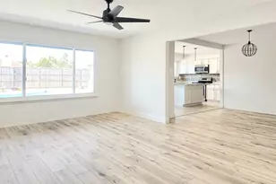 5300 Queenlily Ct, Arlington, TX 76018 - Photo 9