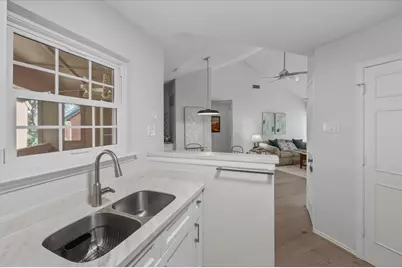264 Jefferson Parkway, Fort Worth, TX 76107 - Photo 15
