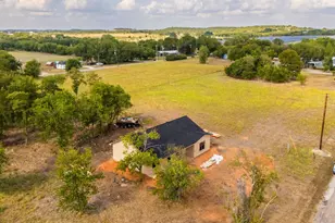 506 F St, Meridian, TX 76665 - Photo 15