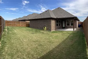 1004 Hardaway Dr, Greenville, TX 75402 - Photo 11