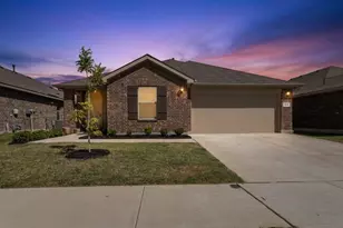 616 Sand Point Dr, Fort Worth, TX 76131 - Photo 3