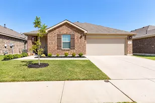 616 Sand Point Dr, Fort Worth, TX 76131 - Photo 1