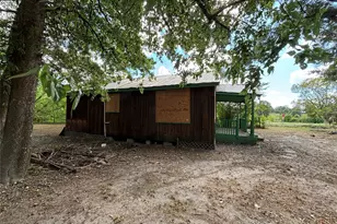 710 Black St, Jasper, TX 75951 - Photo 3