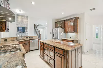 1224 Willowdale Lane, Irving, TX 75063 - Photo 15