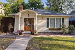 832 N Winnetka Ave, Dallas, TX 75208 - Photo 1