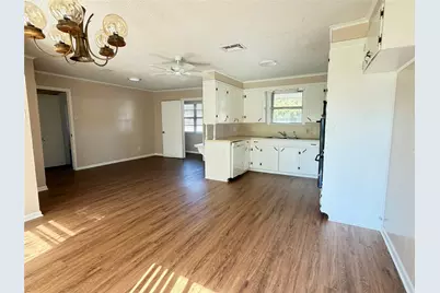 111 E Dawn Drive, Robinson, TX 76706 - Photo 5