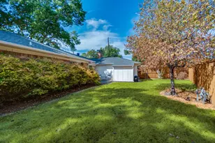 10425 Church Rd, Dallas, TX 75238 - Photo 15