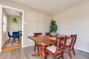 10425 Church Rd, Dallas, TX 75238 - Photo 11