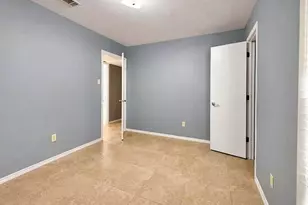 915 Lemontree Dr, Arlington, TX 76017 - Photo 17