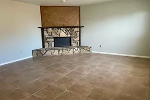915 Lemontree Dr, Arlington, TX 76017 - Photo 3
