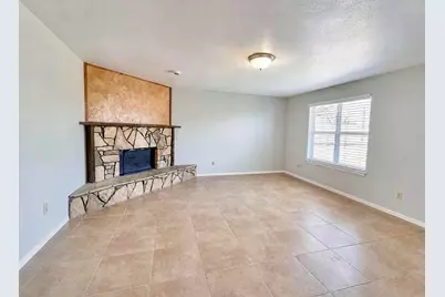 915 Lemontree Drive, Arlington, TX 76017 - Photo 11