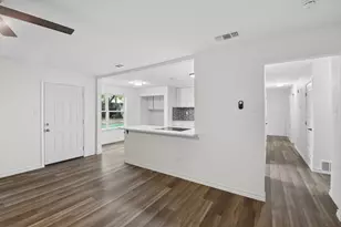 2231 Park Springs Ct, Arlington, TX 76013 - Photo 5