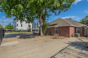 4720 San Jacinto St, Dallas, TX 75204 - Photo 31