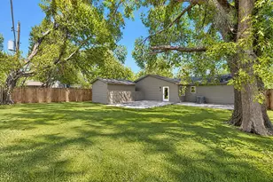2817 Ladona Dr, Fort Worth, TX 76133 - Photo 29