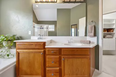 6712 Braeview Drive, Fort Worth, TX 76137 - Photo 9