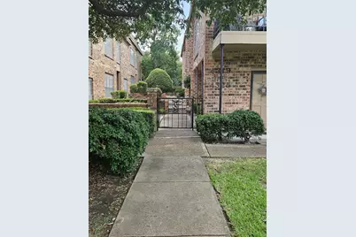 4325 Bellaire Drive S, Fort Worth, TX 76109 - Photo 33