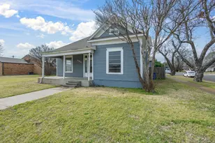 409 NW Main St, Ennis, TX 75119 - Photo 5