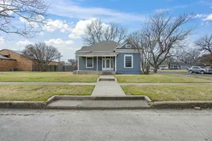 409 NW Main St, Ennis, TX 75119 - Photo 3