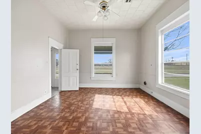 409 NW Main Street, Ennis, TX 75119 - Photo 17