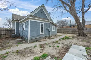 409 NW Main St, Ennis, TX 75119 - Photo 31
