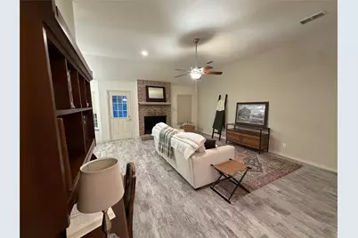 1107 Oxford Drive, Gainesville, TX 76240 - Photo 5