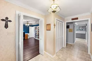 1001 Whispering Oak Ct, Arlington, TX 76012 - Photo 3