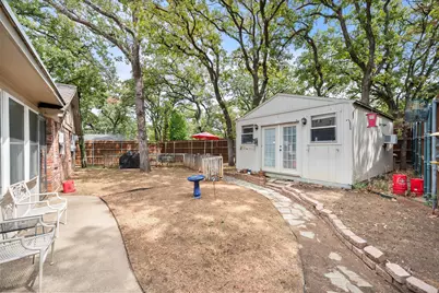 1001 Whispering Oak Court, Arlington, TX 76012 - Photo 33