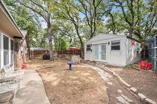 1001 Whispering Oak Ct, Arlington, TX 76012 - Photo 33