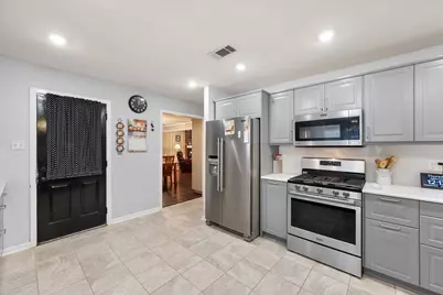 1001 Whispering Oak Court, Arlington, TX 76012 - Photo 15