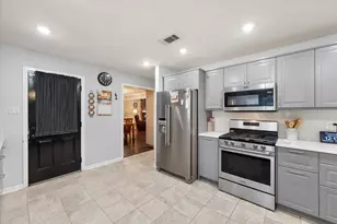 1001 Whispering Oak Ct, Arlington, TX 76012 - Photo 15