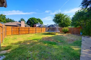 2912 Olympia Dr, Grand Prairie, TX 75052 - Photo 13