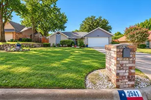 2941 Cresthaven Dr, Grapevine, TX 76051 - Photo 1