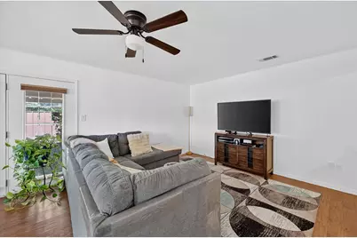 402 W Carter Street, Savoy, TX 75479 - Photo 5