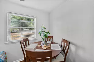 402 W Carter St, Savoy, TX 75479 - Photo 11