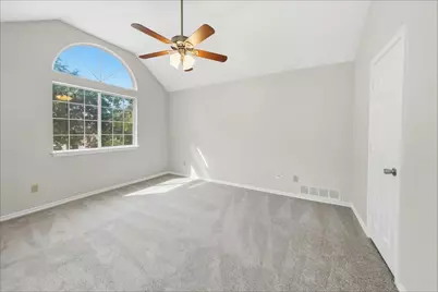 9016 Cumberland Drive, Irving, TX 75063 - Photo 13