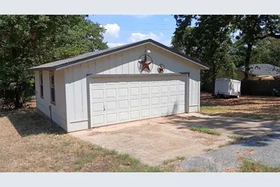 630 Cedarcrest Drive, Tool, TX 75143 - Photo 3